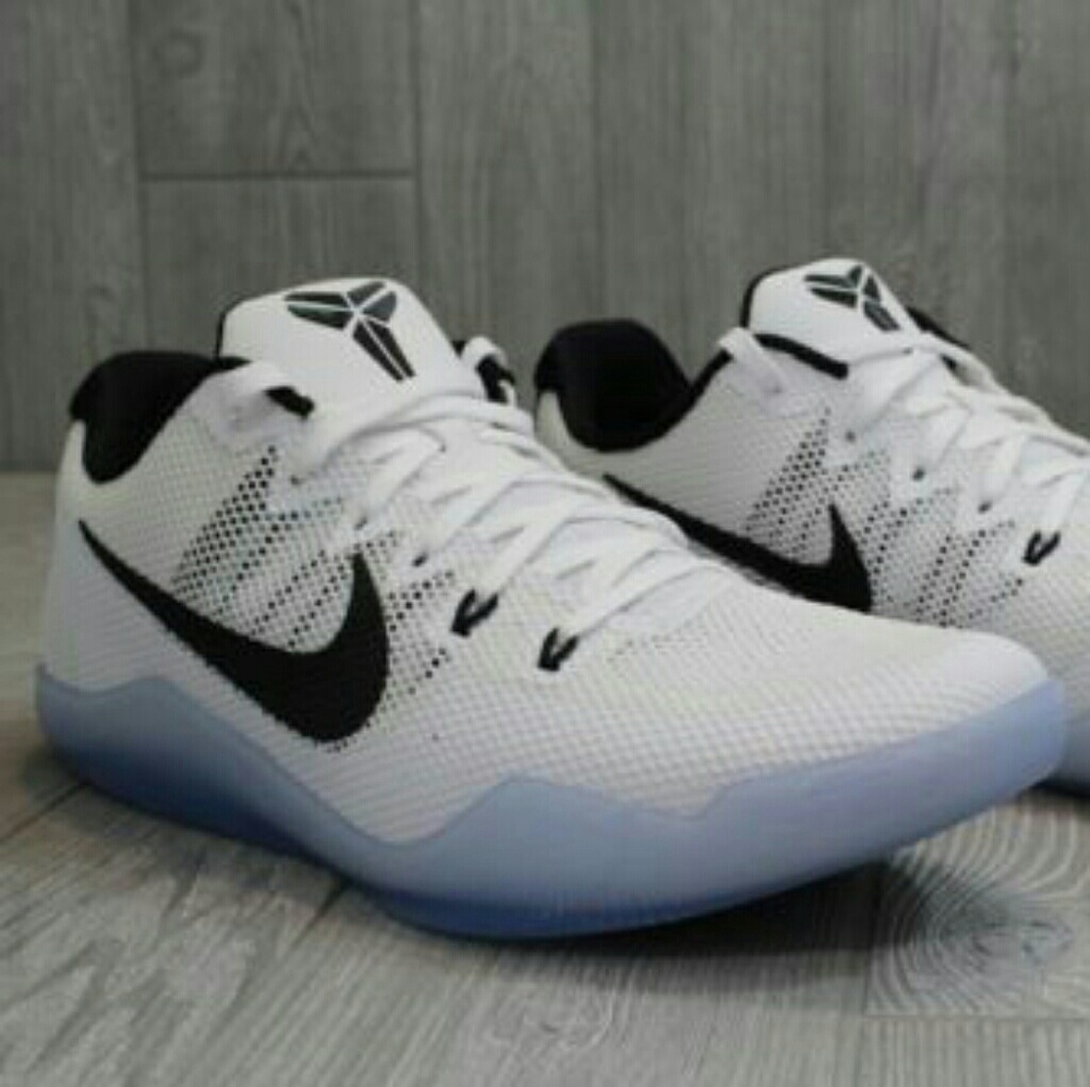 **SOLD***BRAND NEW* MEN'S NIKE KOBE SHOES